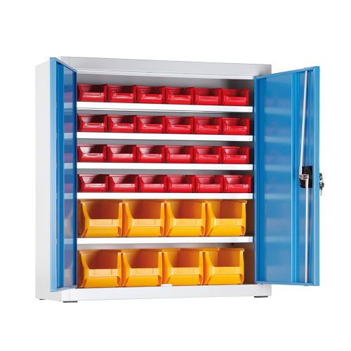 Schrank mit Lagerkästen