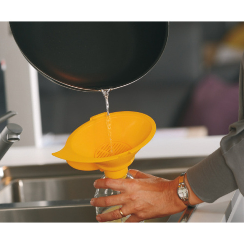 Trichter zum Eingießen in PET-Flasche - Gocciolina